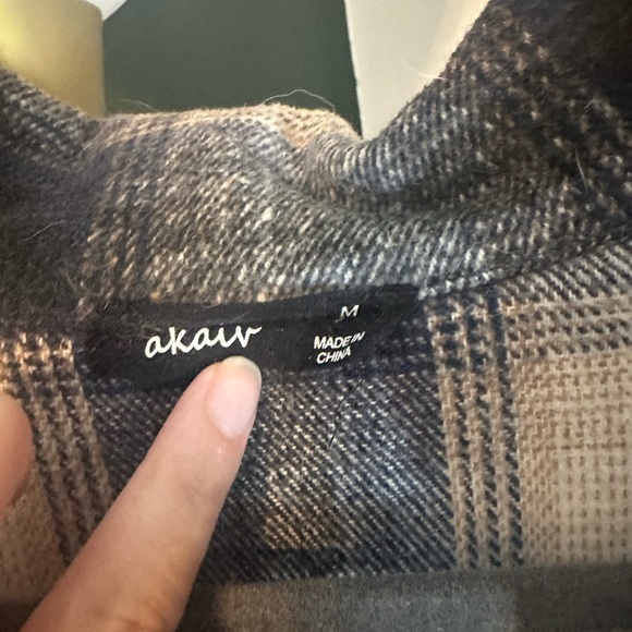 Plaid Button-Up Shacket oversized - Picture 3 of 5